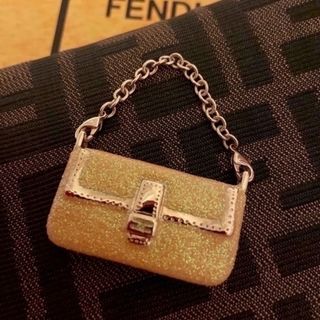 フェンディ(FENDI)の未使用　フェンディ チャーム　マンマバケットモチーフ　⭐️可愛い❣️(バッグチャーム)