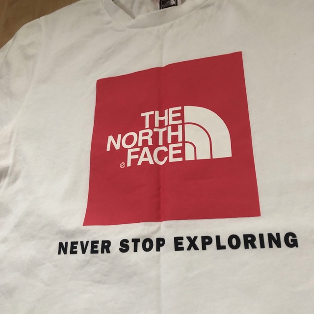 THE NORTH FACE(ザノースフェイス)のTHE NORTH FACE 白色プリントTシャツ キッズ/ベビー/マタニティのキッズ服男の子用(90cm~)(Tシャツ/カットソー)の商品写真