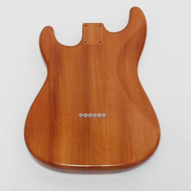 Warmoth ストラトキャスターボディ キルトメイプル ハードテイル 楽器のギター(エレキギター)の商品写真