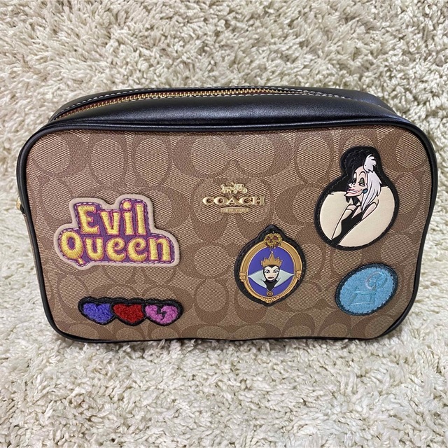 新品✨️COACH ショルダーバッグ ヴィランズ ジェイミー カメラ バッグ