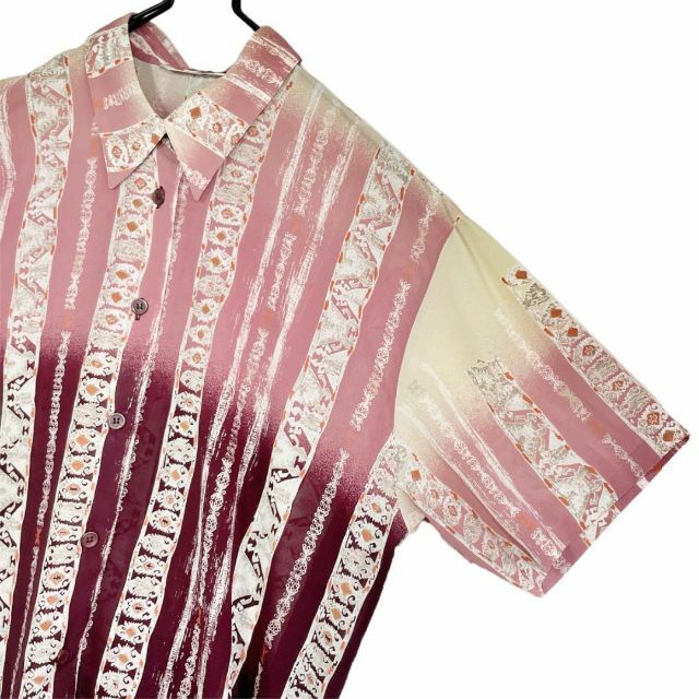ヴィンテージ レトロ 古着 オーバーサイズシャツ ブラウス 総柄民族 ストライプ レディースのトップス(シャツ/ブラウス(半袖/袖なし))の商品写真