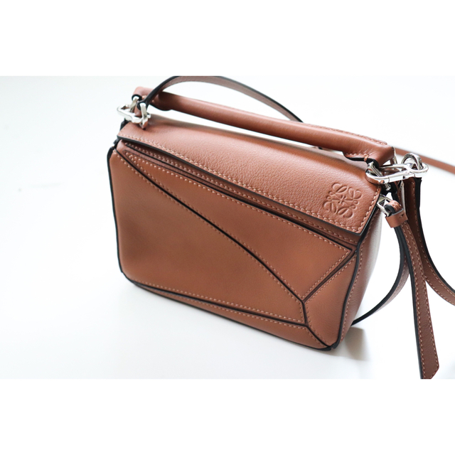 激安 通販 新品未使用 LOEWE ロエベ パズルバッグ タン ミニ