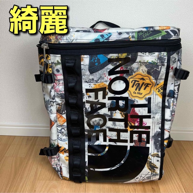 人気柄 ノースフェイス ヒューズボックス ステッカープリント2 30L 派手- 人気柄 ノースフェイス ヒューズボックス ステッカープリント2 30L 派手-