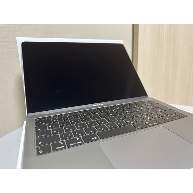 【新品未使用】APPLE MacBook Air スペースグレーMRE82J/A