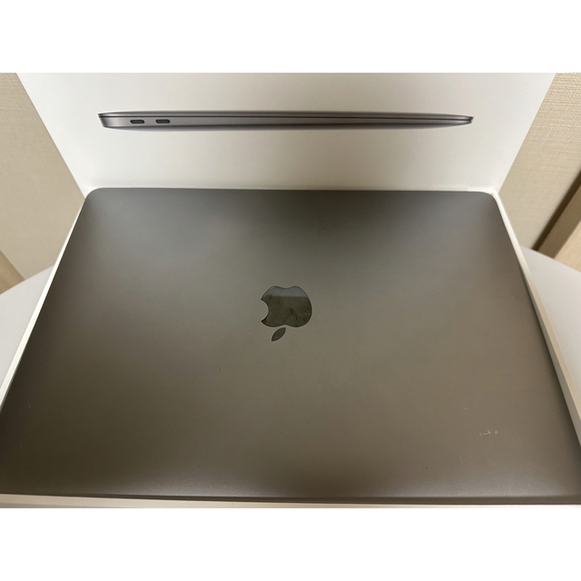 Apple(アップル)のAPPLE MacBook Air MACBOOK AIR MRE82J/A C スマホ/家電/カメラのPC/タブレット(ノートPC)の商品写真