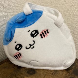 ちいかわ　ハチワレ　寝そべり　バッグ(キャラクターグッズ)