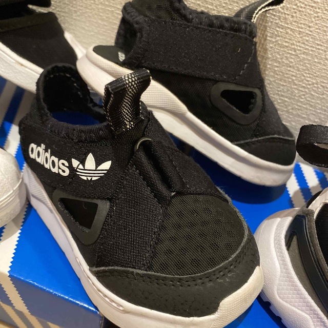 adidas(アディダス)のadidas アディダス　ベビー　シューズ　サンダル　3足セット　13cm キッズ/ベビー/マタニティのベビー靴/シューズ(~14cm)(スニーカー)の商品写真