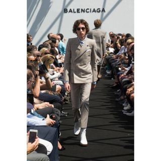 バレンシアガ(Balenciaga)の【激レア！】BALENCIAGA17SS シュランクセットアップ(テーラードジャケット)