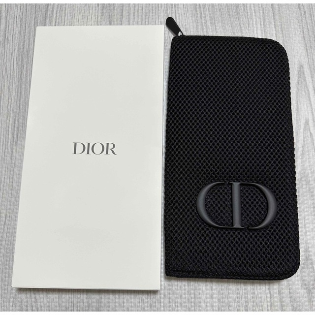 Christian Dior(クリスチャンディオール)のディオールノベルティポーチ レディースのファッション小物(ポーチ)の商品写真