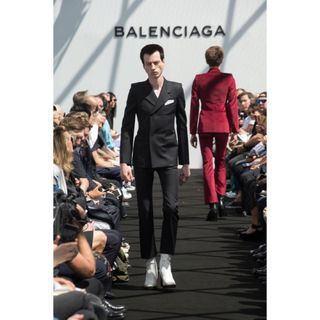 バレンシアガ(Balenciaga)の【激レア！】BALENCIAGA17SS シュランクジャケット(テーラードジャケット)