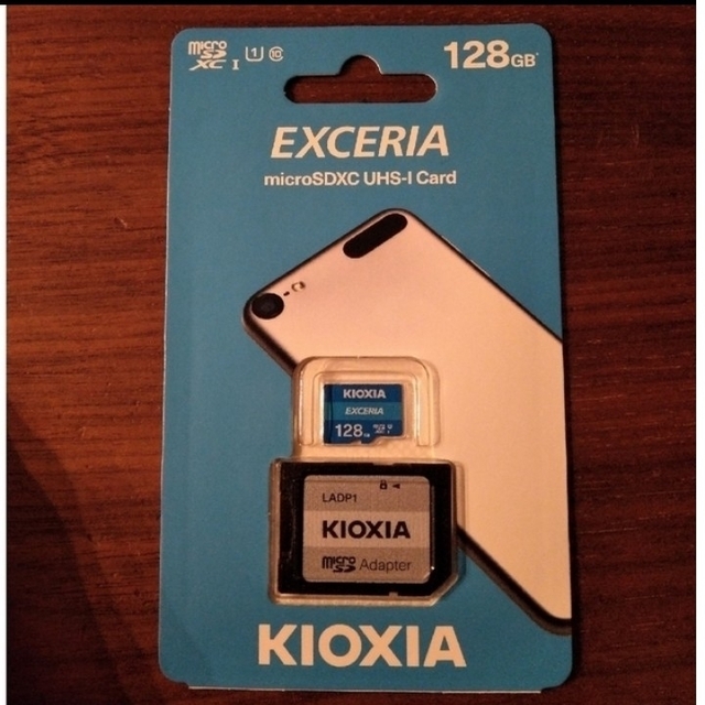 東芝(トウシバ)の新品未開封　キオクシア　microSDカード　128GB  マイクロSDカード スマホ/家電/カメラのスマートフォン/携帯電話(その他)の商品写真