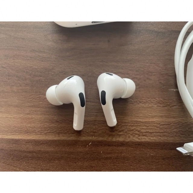 Apple(アップル)のApple 純正 AirPods Pro 第2世代 スマホ/家電/カメラのオーディオ機器(ヘッドフォン/イヤフォン)の商品写真