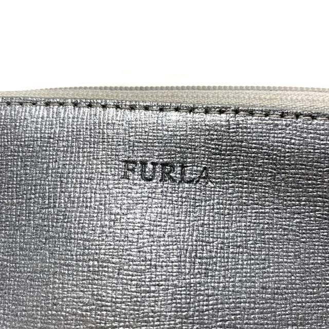 Furla(フルラ)のFURLA(フルラ) ポーチ - シルバー レザー レディースのファッション小物(ポーチ)の商品写真