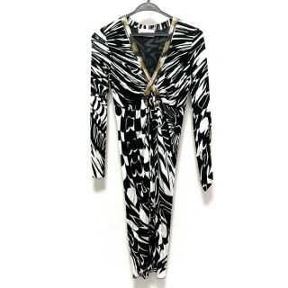 EMILIO PUCCI(ワンピース ・ ホワイト/白色系)のフリマ EMILIO PUCCI(ワンピース ・ ホワイト/白色系)のフリマ