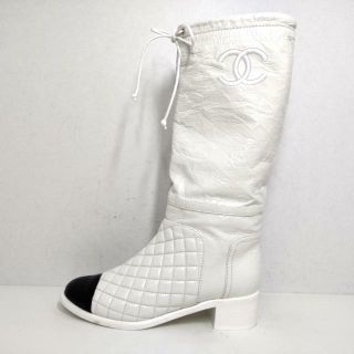 シャネル ロングブーツの通販 400点以上 | CHANELを買うならラクマ