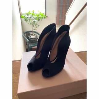 ジャンヴィットロッシ(Gianvito Rossi)のGianvito Rossi vamp ジャンヴィトロッシ　ブーティ　パンプス(ハイヒール/パンプス)