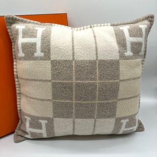 エルメス(Hermes)の☆美品 HERMES エルメス アヴァロンⅢピローPM クッション ココ×カモミール カシミヤ×ウール(枕)