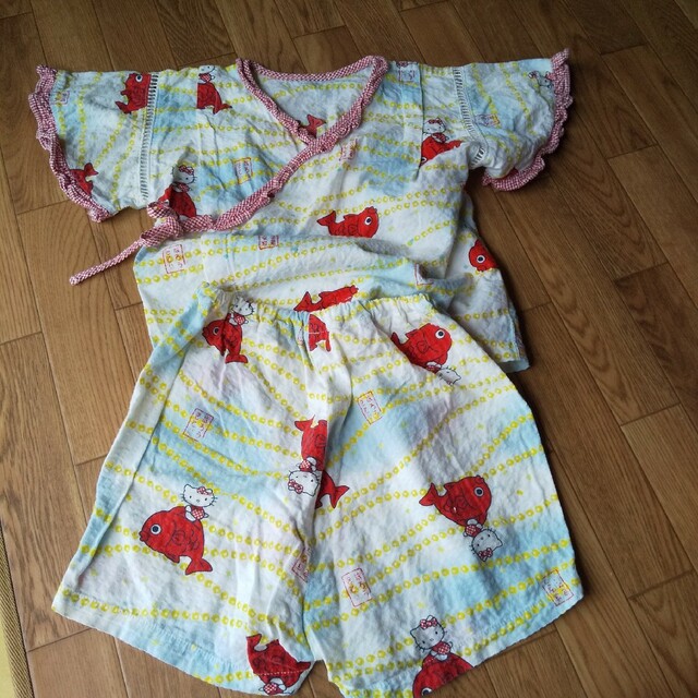 甚平 キティ 90サイズ キッズ/ベビー/マタニティのキッズ服女の子用(90cm~)(甚平/浴衣)の商品写真