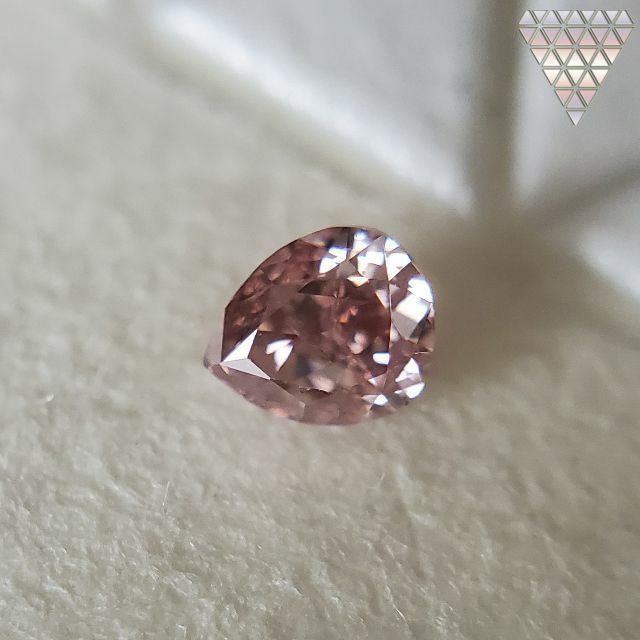 0.06 ct FANCY PINK 天然 ダイヤモンド