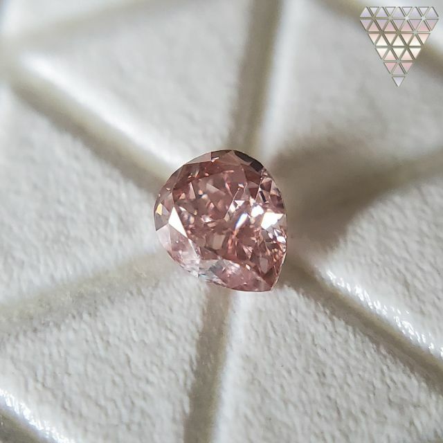 0.06 ct FANCY PINK 天然 ダイヤモンド レディースのアクセサリー(リング(指輪))の商品写真