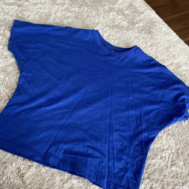 UNIQLO(ユニクロ)のユニクロTシャツ　ブルー新品 レディースのトップス(Tシャツ(半袖/袖なし))の商品写真
