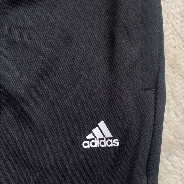 adidas(アディダス)のアディダス　ロングパンツ　ジャージ　キッズ　130 キッズ/ベビー/マタニティのキッズ服男の子用(90cm~)(パンツ/スパッツ)の商品写真