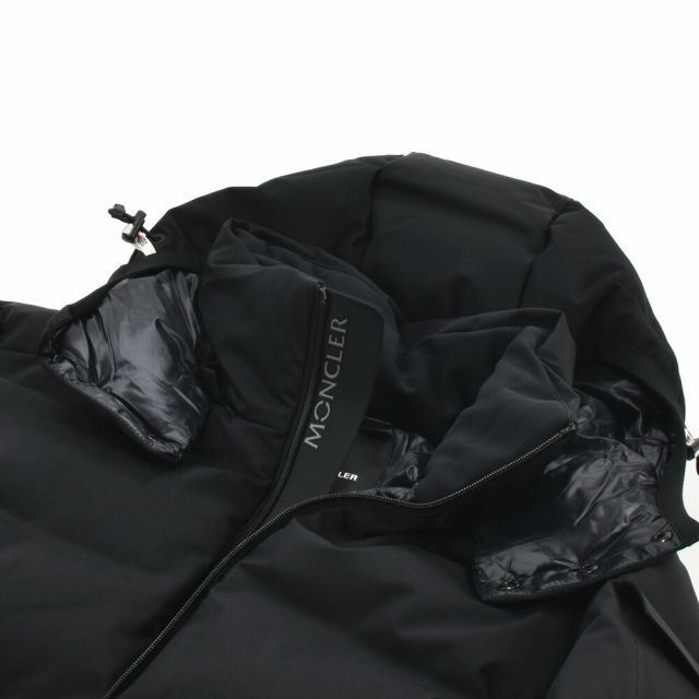 MONCLER(モンクレール)の【BLACK】モンクレール ダウンジャケット メンズのジャケット/アウター(ダウンジャケット)の商品写真