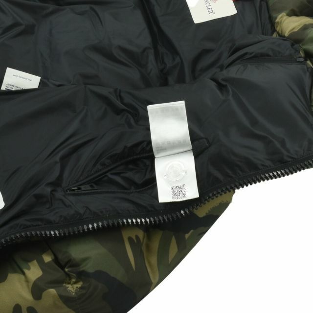 MONCLER(モンクレール)の【CAMO】モンクレール ダウンジャケット メンズ  メンズのジャケット/アウター(ダウンジャケット)の商品写真