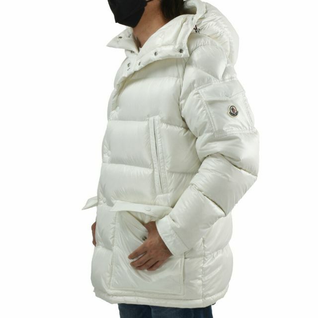 MONCLER - 【WHITE】モンクレール ダウンコート メンズの通販 by MONCLER - 【WHITE】モンクレール ダウンコート メンズの通販 by