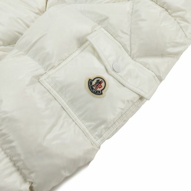 MONCLER - 【WHITE】モンクレール ダウンコート メンズの通販 by MONCLER - 【WHITE】モンクレール ダウンコート メンズの通販 by