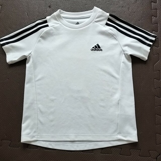 adidas(アディダス)のadidas プラT 130 キッズ/ベビー/マタニティのキッズ服男の子用(90cm~)(その他)の商品写真