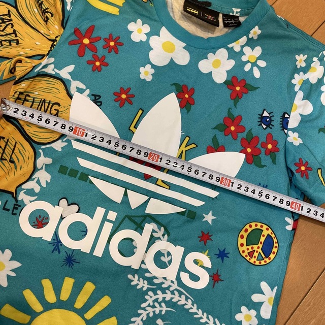 adidas(アディダス)のadidas 半袖　カットソー レディースのトップス(カットソー(半袖/袖なし))の商品写真