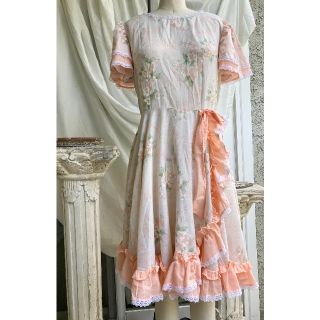 パステルピンクのアクセントが可愛いヴィンテージワンピース🎀(ひざ丈ワンピース)