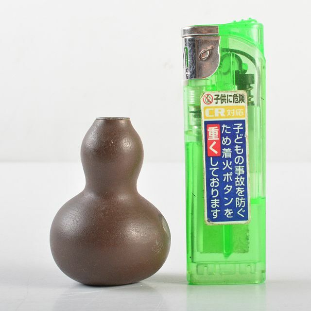 中国 紅釉 面取六角瓶 V R5455B 陶芸