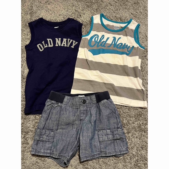 Old Navy(オールドネイビー)のOLDNAVY タンクトップ2枚&ショートパンツ キッズ/ベビー/マタニティのキッズ服男の子用(90cm~)(Tシャツ/カットソー)の商品写真