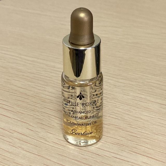 GUERLAIN(ゲラン)の値下げ ゲラン アベイユロイヤル アドバンスト ウォータリーオイル 5ml コスメ/美容のヘアケア/スタイリング(オイル/美容液)の商品写真