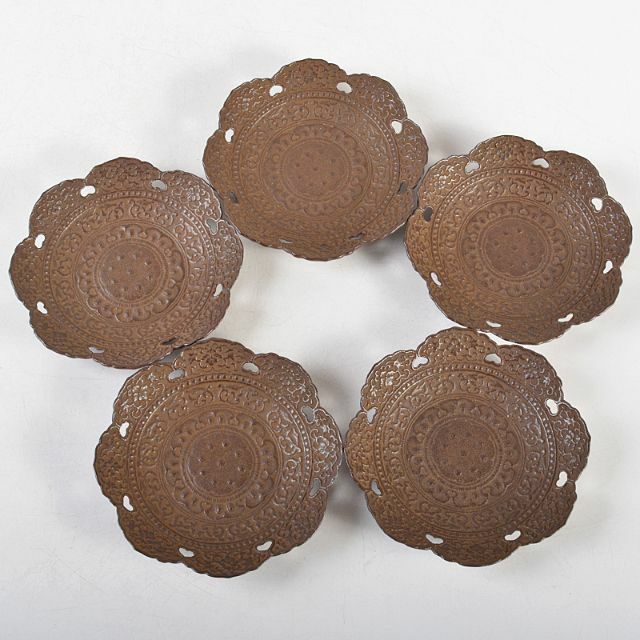 南部鉄器 鈴木盛久造 模中尊寺国宝 天蓋 茶托 五客 共箱 M R5872 南部鉄器 鈴木盛久造 模中尊寺国宝 天蓋 茶托 五客 共箱 M R5872