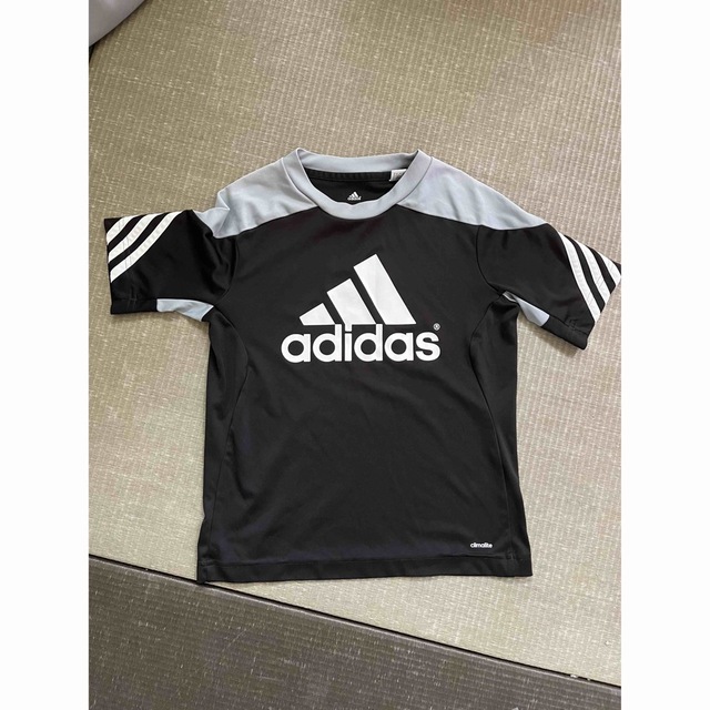 adidas(アディダス)のadidas140プラシャツ キッズ/ベビー/マタニティのキッズ服男の子用(90cm~)(Tシャツ/カットソー)の商品写真