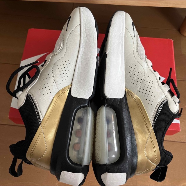 NIKE エアマックス ヴェローナ エアマックスヴェローナ ゴールド 23.5 NIKE エアマックス ヴェローナ エアマックスヴェローナ ゴールド 23.5