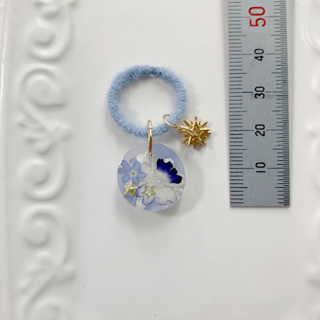 R-37 umbrella charm ハンドメイド　ドライフラワー　レジン ハンドメイドのアクセサリー(キーホルダー/ストラップ)の商品写真