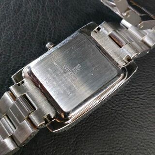 美品【稼働品】SEIKO　セイコールキア　7N82　ホワイト　シルバー　スクエアErupur腕時計