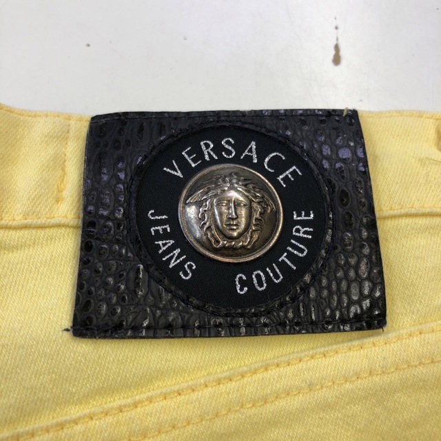 VERSACE(ヴェルサーチ)のVERSACE JEANS COUTURE ヴィンテージ ハイウエストパンツ レディースのパンツ(デニム/ジーンズ)の商品写真