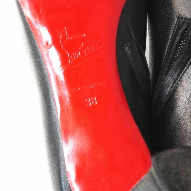 Christian Louboutin(クリスチャンルブタン)のクリスチャン ルブタン ショート ブーツ 24CM ブラック louboutin レディースの靴/シューズ(ブーツ)の商品写真