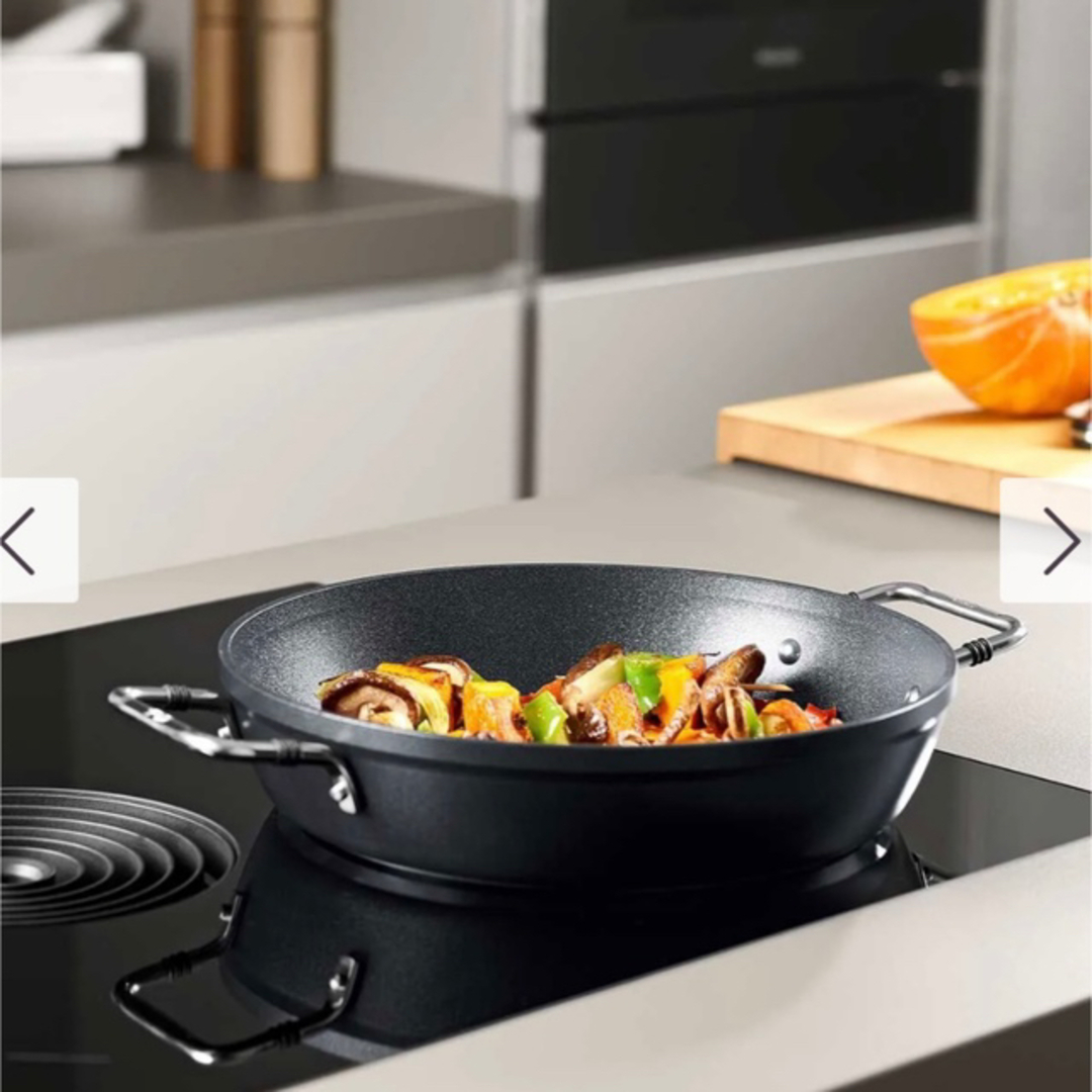 Fissler(フィスラー)の新品未使用未開封品☆フィスラー　アダマントサーブパン　28㎝ インテリア/住まい/日用品のキッチン/食器(鍋/フライパン)の商品写真