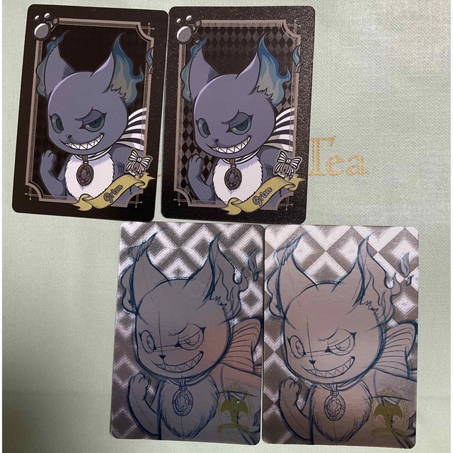 BANDAI(バンダイ)のグリム4枚　ツイステ　グリッターカード エンタメ/ホビーのアニメグッズ(カード)の商品写真