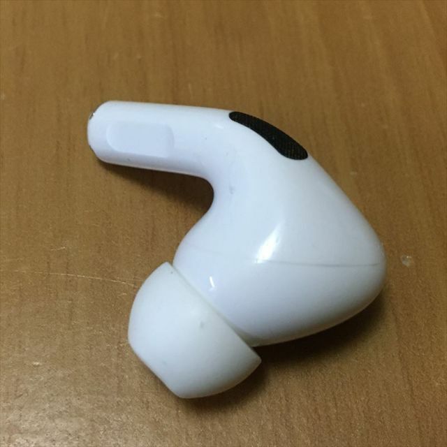 Apple(アップル)の傷有特価品-2 Apple純正 AirPods Pro  右（R） A2083 スマホ/家電/カメラのオーディオ機器(ヘッドフォン/イヤフォン)の商品写真