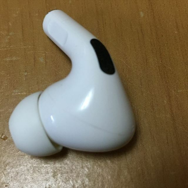 Apple(アップル)の傷有特価品-2 Apple純正 AirPods Pro  右（R） A2083 スマホ/家電/カメラのオーディオ機器(ヘッドフォン/イヤフォン)の商品写真