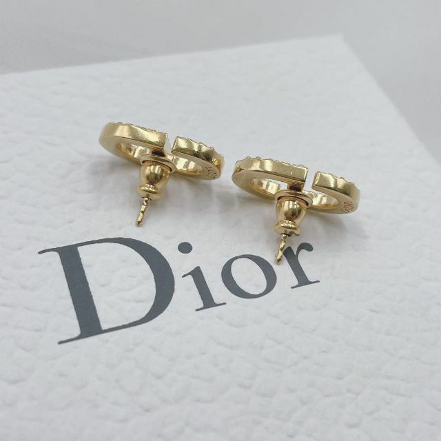 Christian Dior(クリスチャンディオール)の✨美品✨ Dior PETIT CD スタッドピアス レジンパール ゴールド レディースのアクセサリー(ピアス)の商品写真