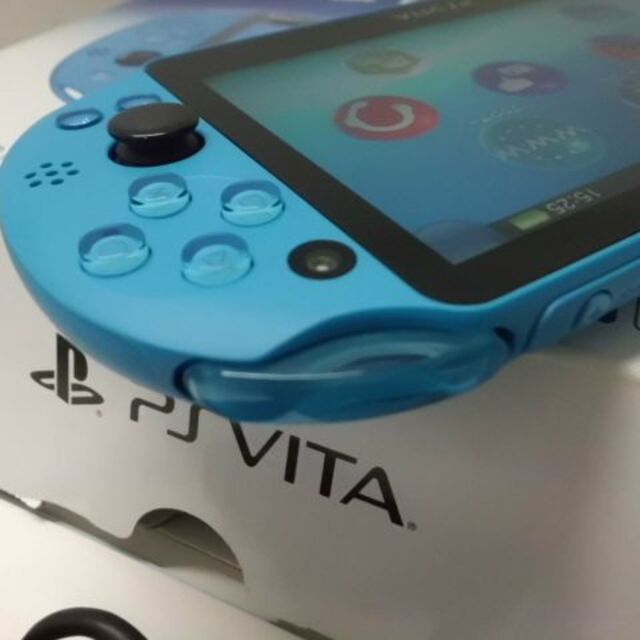 PlayStation Vita(プレイステーションヴィータ)のPSVITA PCH-2000 Aqua Blue エンタメ/ホビーのゲームソフト/ゲーム機本体(携帯用ゲーム機本体)の商品写真