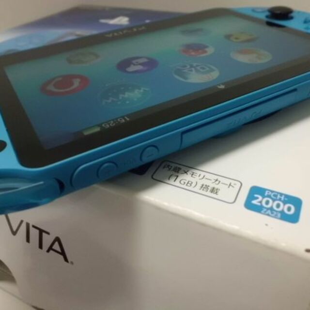 PlayStation Vita(プレイステーションヴィータ)のPSVITA PCH-2000 Aqua Blue エンタメ/ホビーのゲームソフト/ゲーム機本体(携帯用ゲーム機本体)の商品写真